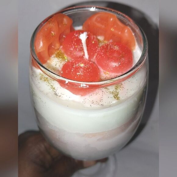 Hand crafted soy limited edition " Hawaiian Sunrise " ice cream dessert candle - Picture 3 of 7